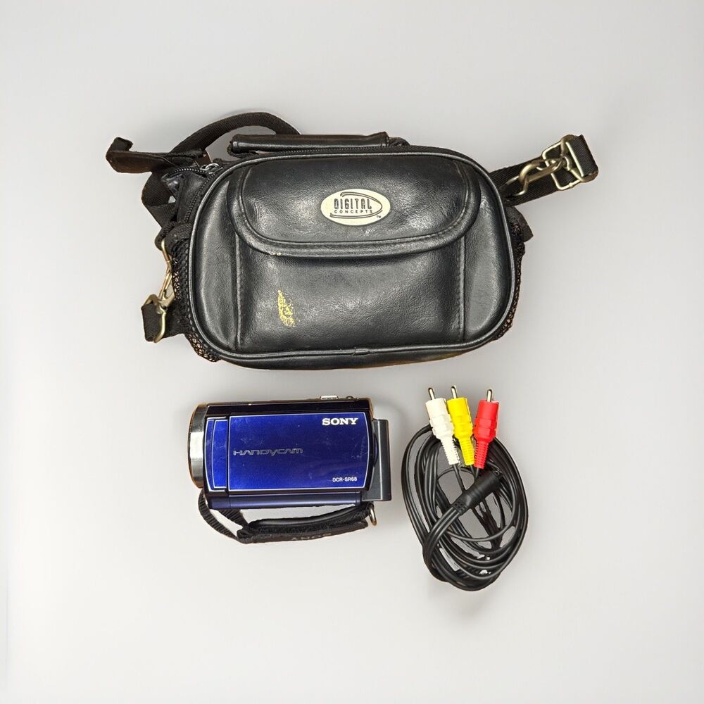 Sony Handycam DCR-SR68 80 GB Camcorder W/ Battery 4GB Card & Bag NO CHARGER